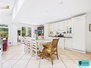 Kitchen/Diner - click for photo gallery